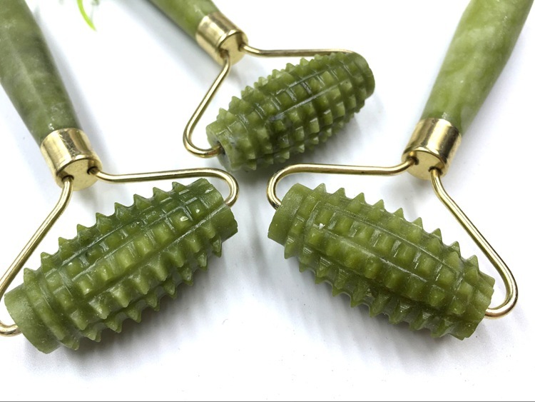 Jade Roller Massager - Image 5