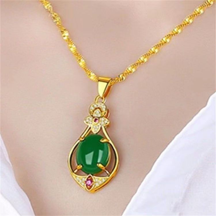 Douyin's Popular Sand Necklace, Accessible Luxury Niche Design, Textured Red Water Drop Pendant, Clavicle Fashion Necklace That Does Not Fade - Image 4